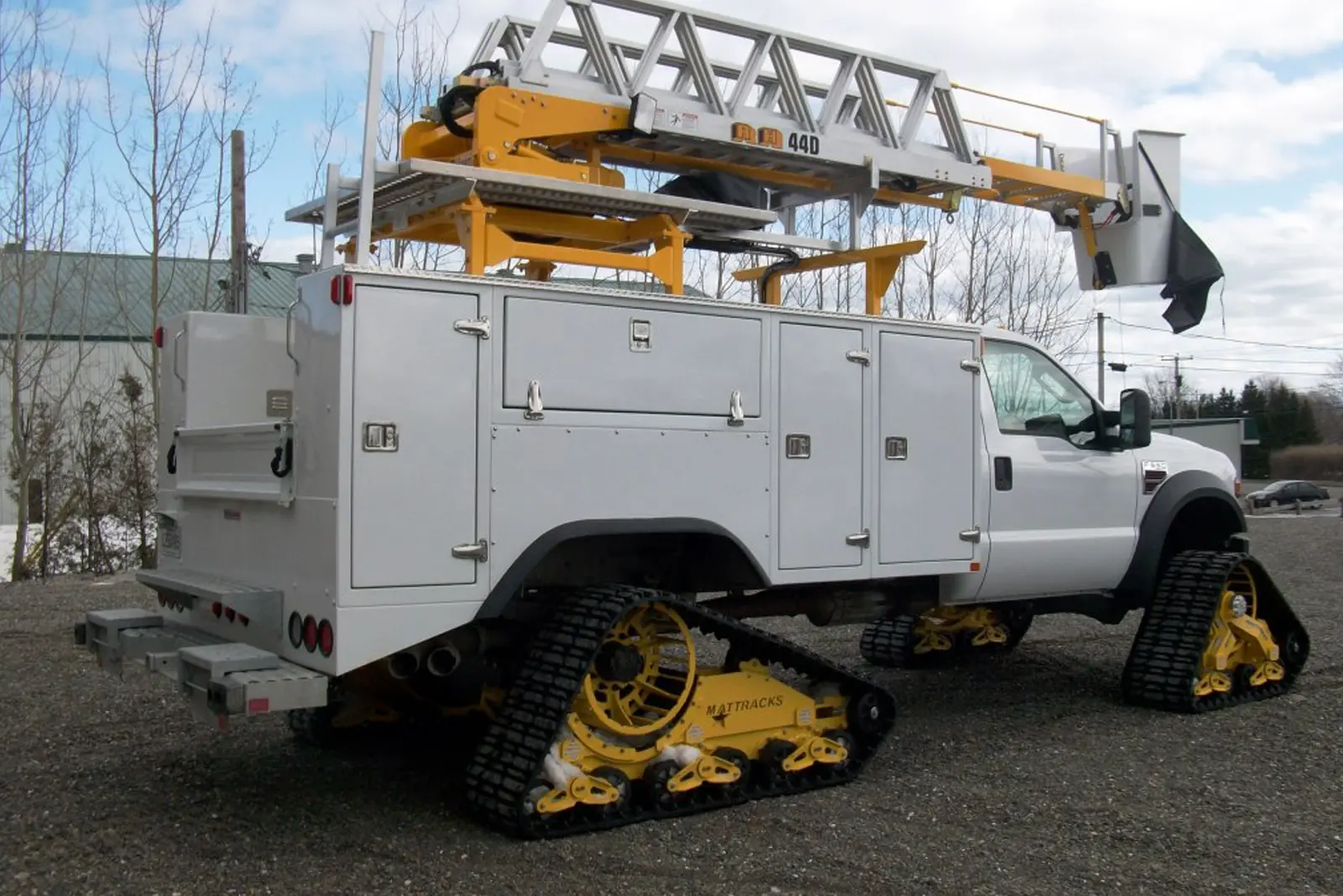 200M1-A1-CM Tracks on a Ford F-550
