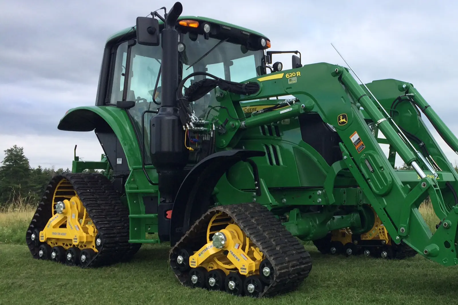 6000 Tracks on a John Deere 6120M